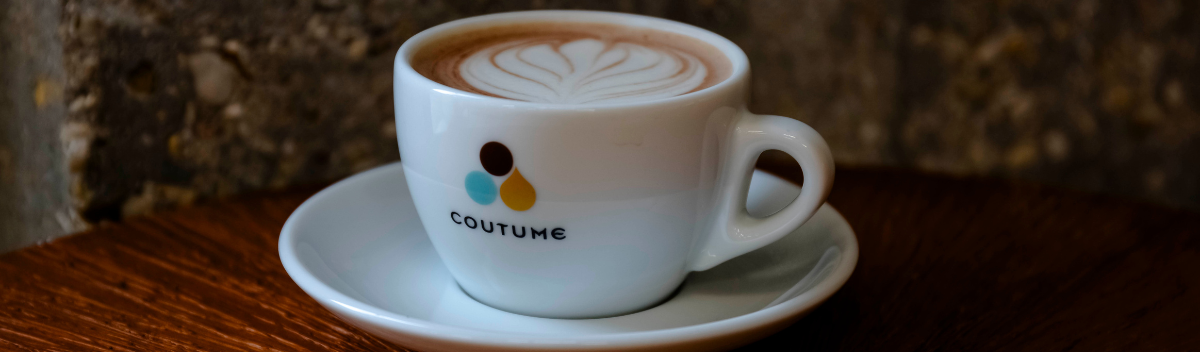 Boissons d'automne : le Pumpkin Spice Latte et les saveurs de saison chez Coutume