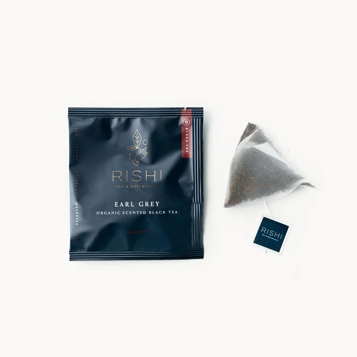 Thé noir bio Earl Grey en boîte de 50 sachets proposé par Coutume Café