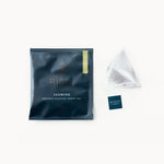 Thé vert bio jasmin en boîte de 50 sachets proposé par Coutume Café
